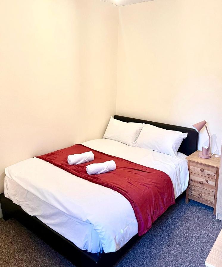 Aldgate Holiday Rooms London Exterior photo