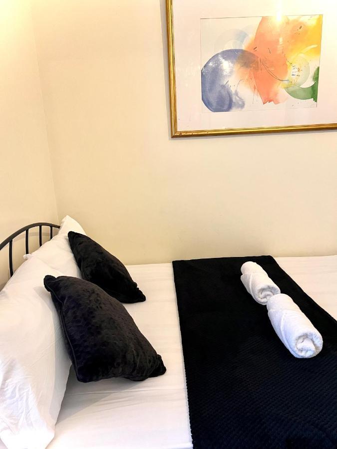 Aldgate Holiday Rooms London Exterior photo